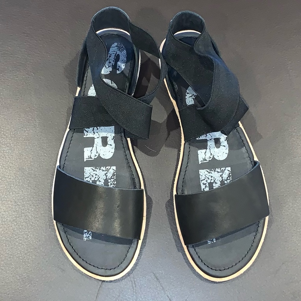 Sorel Black Flat Ella Sandals size 10